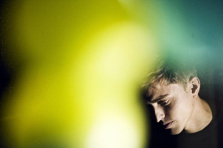 Rumpistol. Jens Berents Christiansens sans for melodiske mosaikker skinner igennem på 'Talk To You'. 
