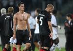 ærgerligt. FCM-spillerne blev klappet fra banen i Portugal, men kunne ikke bruge den flotte indsats til meget lige efter nederlaget. 