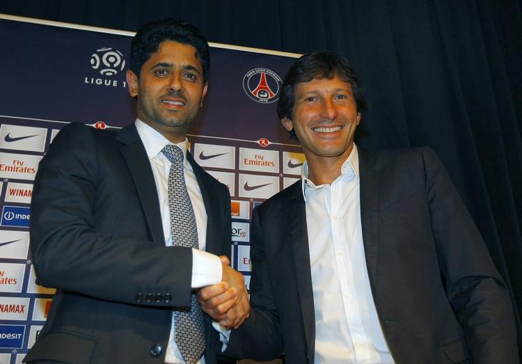 Håndtryk. Den nye PSG-ejer Nasser al-Khelaifi (t.v.) har hyret brasilianeren Leonardo til at få et slagkraftigt mandskab med Champions League-potentiale op at stå. 