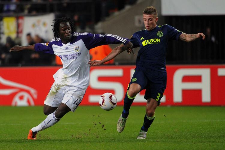 komet. Romelu Lukaku (tv) fra RSC Anderlecht har besluttet sig for at prøve kræfter med en af verdens største klubber i verdens hårdeste liga. 