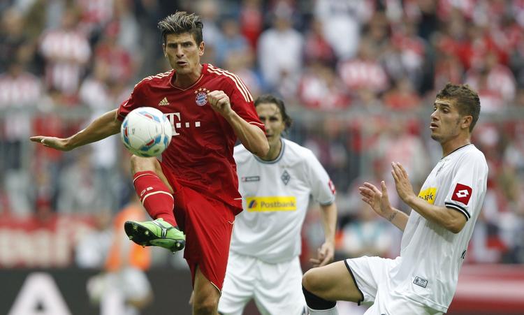 overraskelse. Bayerns topscorer Mario Gomez blev holdt fint i skak af Mönchengladbach, men angriberen havde dog et forsøg på den ene opstander. 