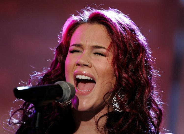 Stor stemme, små sange. Joss Stone leder stadig efter nogle gode sange og efter en stil, hun kan kalde sin egen. 
