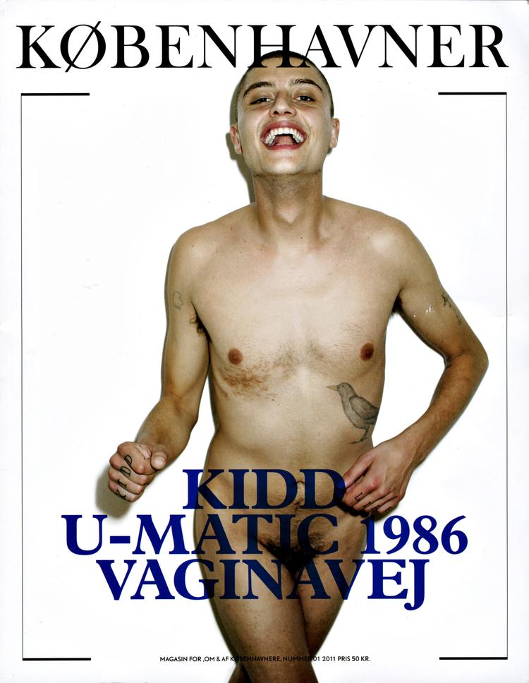 Smil. Det unge raphåb Kidd fra Nørrebro pryder magasinets første forside (billedet). 