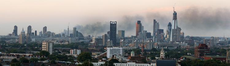 Anarki. I aften er der 16.000 betjente i Londons gader. 