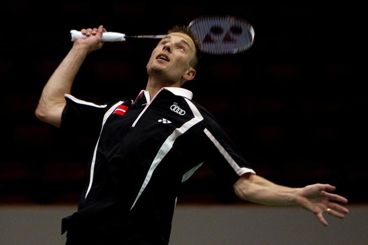 Optøjer. Den danske badmintonstjerne Peter Gade var på restaurant i London-bydelen Ealing, da den i går blev involveret i de seneste dages uroligheder. 