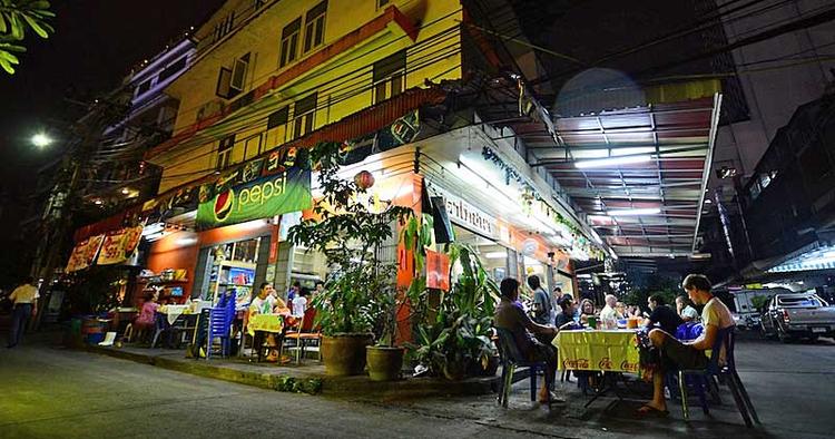THAIMAD. Suda i Bangkok er berømt blandt lokale såvel som turister. 