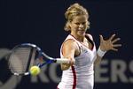 skadet. Efter tre partier af andet sæt mod kineseren Zheng Jie måtte Kim Clijsters opgive at fortsætte i Toronto. 
