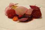 Gourmetmiddage. Fra 19.-27. august kan man for 425 kroner sætte sig til bords hos en af Københavns mange michelinrestauranter. Det tilbud er der rift om. 