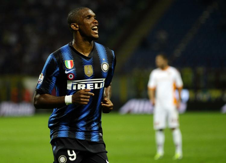 Løn.Samuel Eto'o vil nok grine hele vejen til banken, hvis han vælger et skifte til russiske Anzhi Makhachkala. 