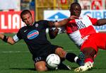 uønsket. Ahmed Barusso (th) i kamp for Rimini i den næstbedste række mod Juventus i 2006, før ghaneseren blev solgt til Roma, der siden har lejet spilleren ud til en række klubber. 