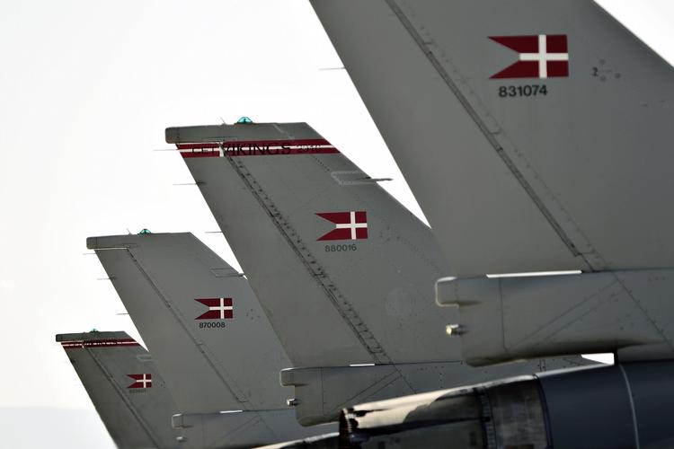 Afviser. Flyvevåbnet slår fast at det ikke var danske fly, som kastede bombe, der kan have dræbt ni civile. 