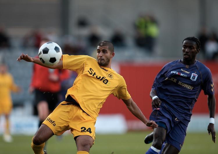 Dom. Nabil Aslam (tv.) fra AC Horsens blev kendt skyldig i vold i Retten i Horsens. Arkivfoto. 