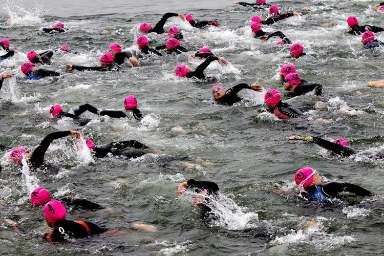 TIDSPRES. Man må højst være 2 timer og 10 minutter om at gennemføre de 3,8 km svømning ved Amager Strand. 