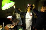 Succes. Publikum strømmer til Betty Nansen teatret, efter billetpriserne er blevet sænket. Billedet her er fra 'Hvid Magi' på selvsamme teater. 
