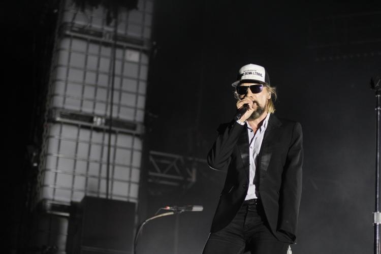 Trucker. Steen Jørgensen i spidsen for Sort Sol ved Smukfest. 