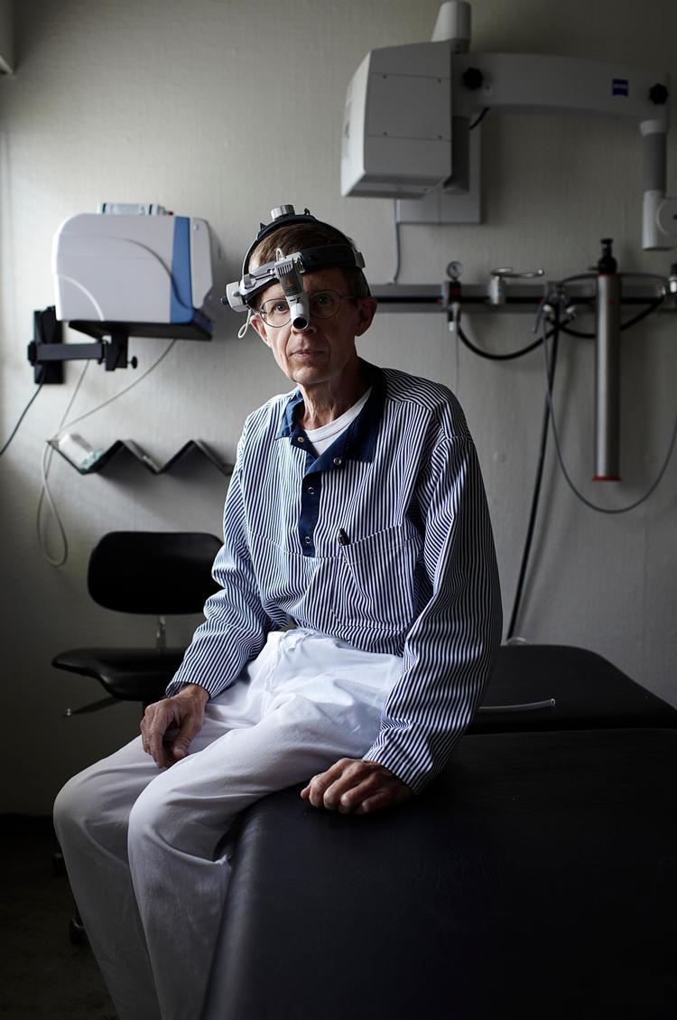 frivillig. Øre-, næse- og  halslæge Peter Poulsen har for  nylig sluttet sig til netværket, der hjælper illegale udlændinge. 