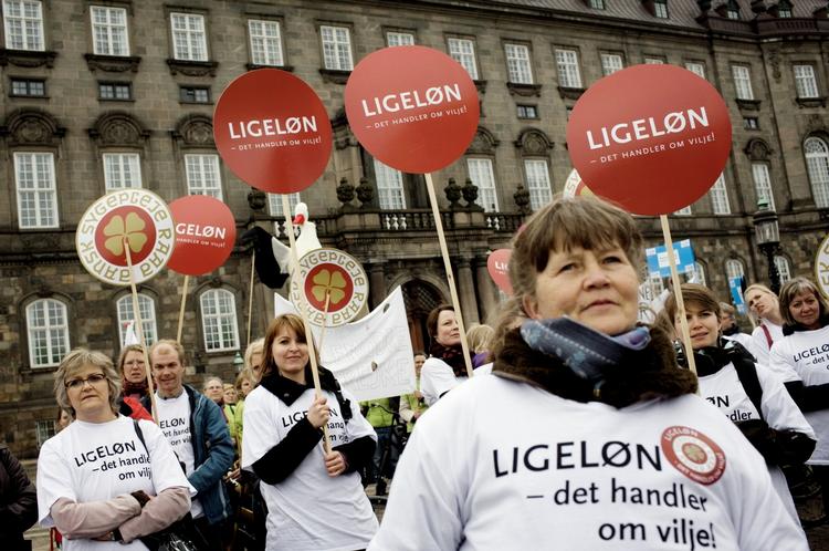 Ligeløn. Ligebehandlingsnævnet behandlede kun to sager om ulige løn mellem kønnene i hele 2010. HK kræver åbne lønstatistikker. 