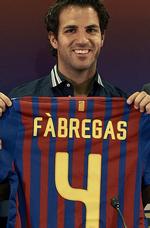 billig. Cesc Fabregas blev i går præsenteret som ny Barcelona-spiller på et pressemøde og foran flere tusinde fans på Nou Camp stadion. 