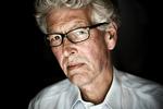 Retspsykiatri. Peter Kramp har lavet flere tusinder mentalundersøgelser og ved derfor alt om, hvordan det er at være læge i »lovens og sindets udkantsområde«, som det hedder i bogens undertitel. 