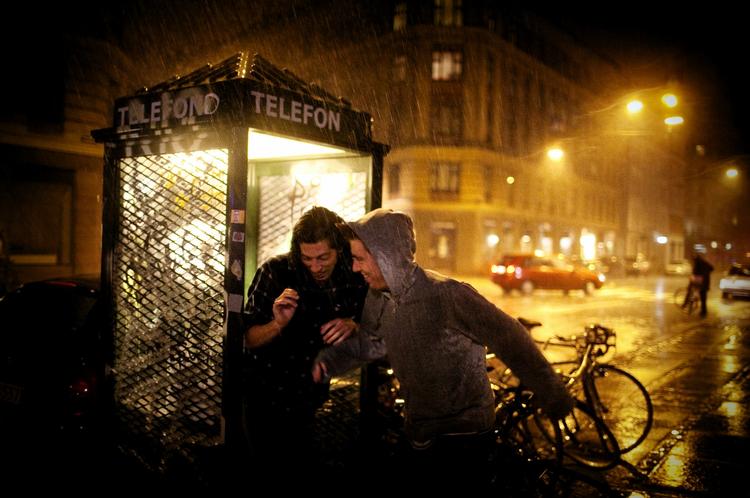 Vådt. Istedgade i København søndag aften. Selv om hovedstaden fik megen regn den aften og også blev plaget med et skybrud i begyndelsen af juli, så er det ikke nok til at tage rekorden som den vådeste danske by denne sommer. 