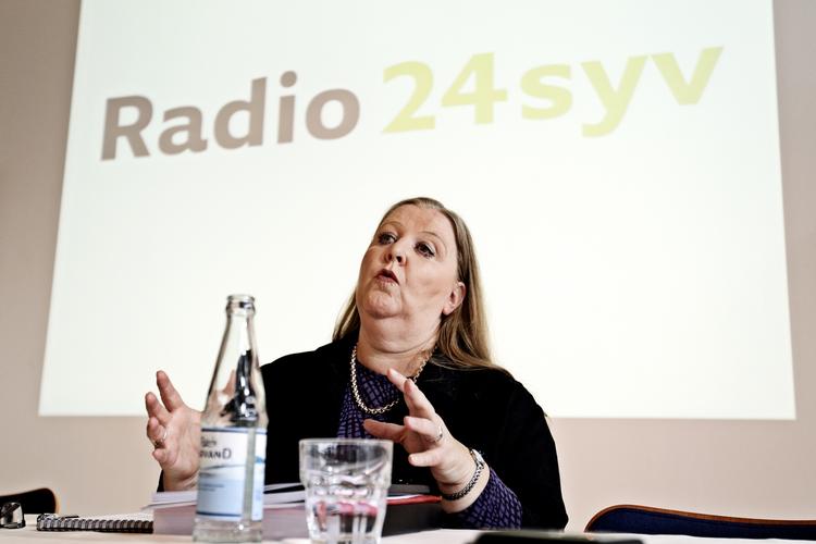 Berlingskeboss. Lisbeth Knudsen er både chefredaktør og direktør for Berlingske. Normalt en kvinde med klare holdninger. Men ikke efter massakren i Oslo og på Utøya, mener Politikens medieredaktør. 