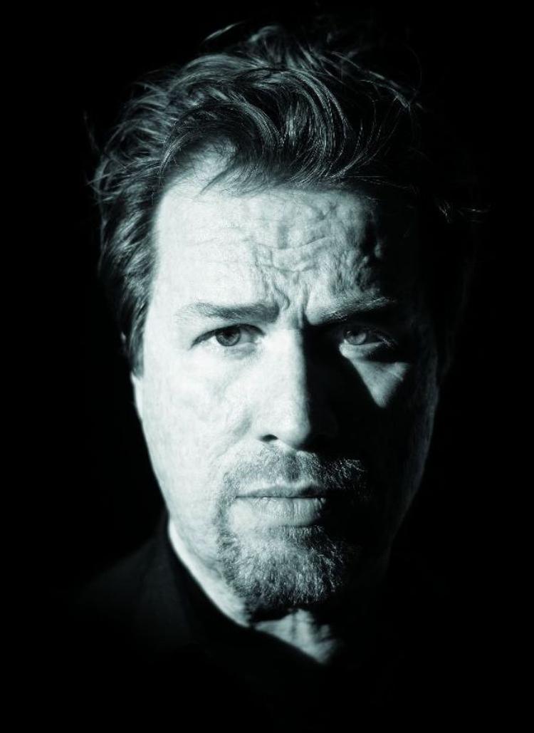 Uimodståelig. Sammen med Jesper Bodilsen (bas) og Jonas Johansen (trommer) skaber pianisten Jacob Christoffersen noget af det mest besættende og vedkommende klavertriojazz herhjemme lige nu. 