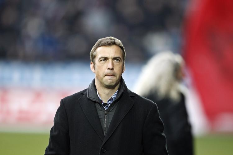 retur. Siden han senest var assistent i AaB har Allan Kuhn  været cheftræner i AaB og FC Midtjylland samt assistent i Randers FC. 