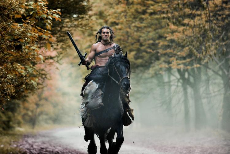Slagsmål. Det er sjældent, man ser en film, hvor man ikke umiddelbart kan afgøre, om helten eller heltinden har de største barbarbabser.