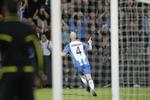 afgørelsen. Iskoldt udnyttede Hans Henrik Andreasen en spansk fejl og scorede til 1-0. 
