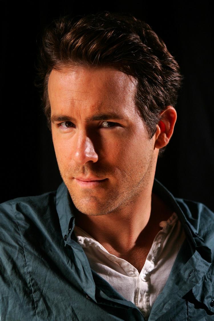 damer. Ryan Reynolds har været gift og skilt med bl.a. Alanis Morissette og Scarlett Johansson. 