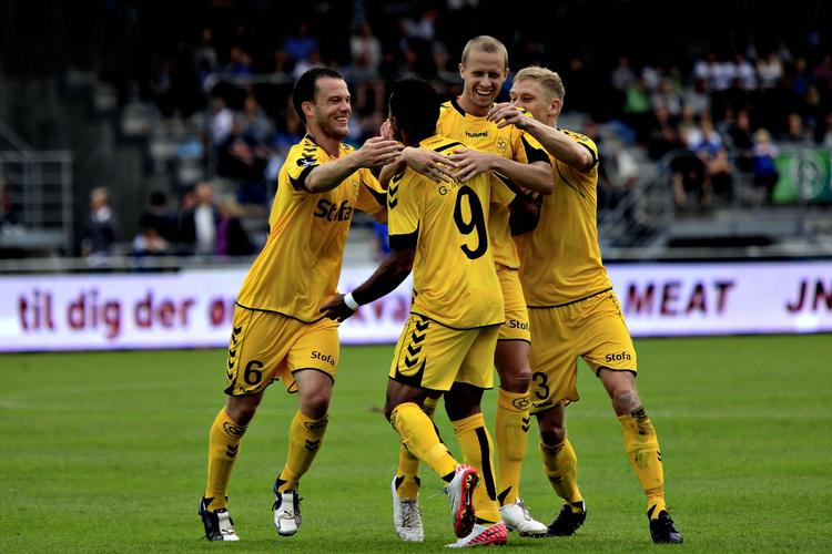 0-1. Det startede fint for AC Horsens, men sæsonens store overraskelse fik ikke lukket kampen mod Lyngby. 