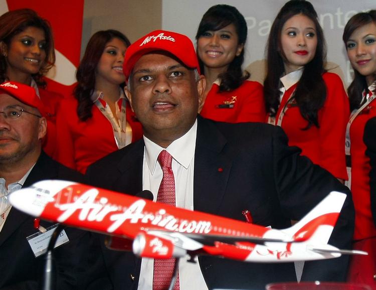 klub-ejer. Tony Fernandes færdiggør købet af 200 styk Airbus-rutefly i juni. Nu har den malaysiske forretningsmand købt Queens Park Rangers. 