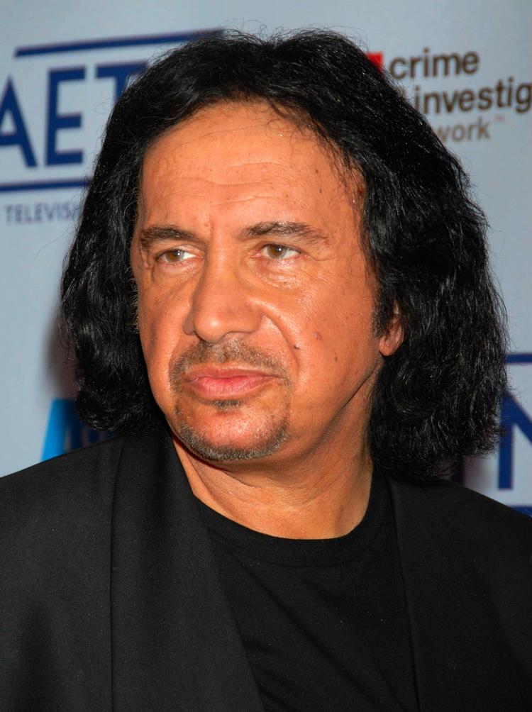 modvind. Gene Simmons fra bandet Kiss er kommet i strid modvind efter sine noget kontroversielle udtalelser om Michael Jackson. 