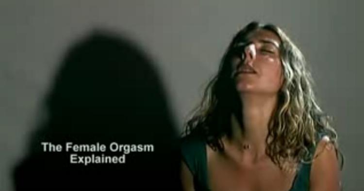 Det er filmen 'The Female Orgasm Explained', der vises ombord på Qantas' fly. 