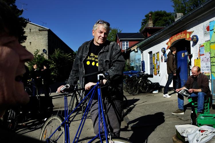 UNDREN. Nils Vest fra Christiania finder fejl i anklageskriftet mod fem terrorsigtede unge. 