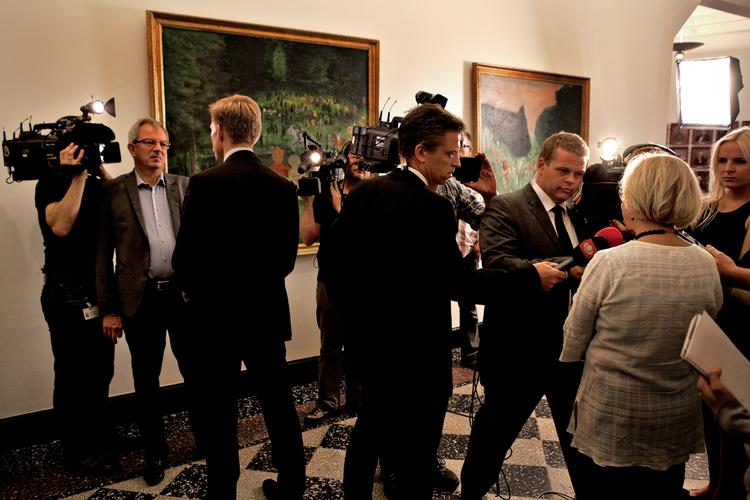 Presset. Der var stort presseopbud, da forhandlingerne om regionernes fremtid begyndte i Finansministeriet. 