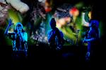 cirkusRosie. Frontfigurerne i  CocoRosie blander genrerne på deres egen skæve facon og leverer et spraglet og udfordrende show, mens en film med  kønspolitiske undertoner maler bagtæppet levende. 