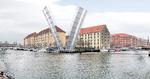 Sådan ser de ud på tegnebrættet, broerne over Christianshavns Kanal og Trangraven. Men fredningsnævnet vil ikke have, at broerne har faste bropiller i vandet, som disse broer har. Grafik: Københavns Kommune 