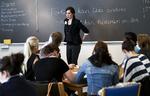 Nedjustering. Forskere mener, at man skal sænke ambitionen om, at 95 procent af en ungdomsårgang får en uddannelse efter folkeskolen. Sæt målsætningen ned til 85 procent, lyder det. 