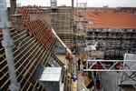 Millardtab. Forstuvede fødder, brækkede fingre, muskelforstrækninger og andre banale arbejdsulykker koster sammen med de alvorligere arbejdsulykker hvert år byggebranchen milliarder af kroner, viser en analyse fra Bygge-, Anlægs- og Trækartellet (BAT). 