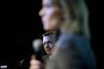Mistillid. Løkke og Thorning taler og taler om, hvordan Danmark kommer ud af krisen. Men danskerne lytter ikke længere. 