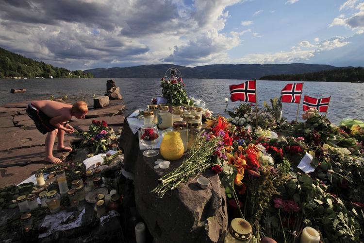 Terror. Seks ofre for angrebene i Norge 22. juli bliver stadig behandlet og er alvorligt sårede. 
