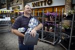 Dele af hovedstaden skal stadig koge vandet eller købe det på flasker. I aften kan alarmen blive afblæst. 