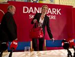 boligpakke. Regeringen og oppositionens boligpakker handler mere om at redde sig selv end at sparke liv i boligmarkedet, mener Anette Claudi. 