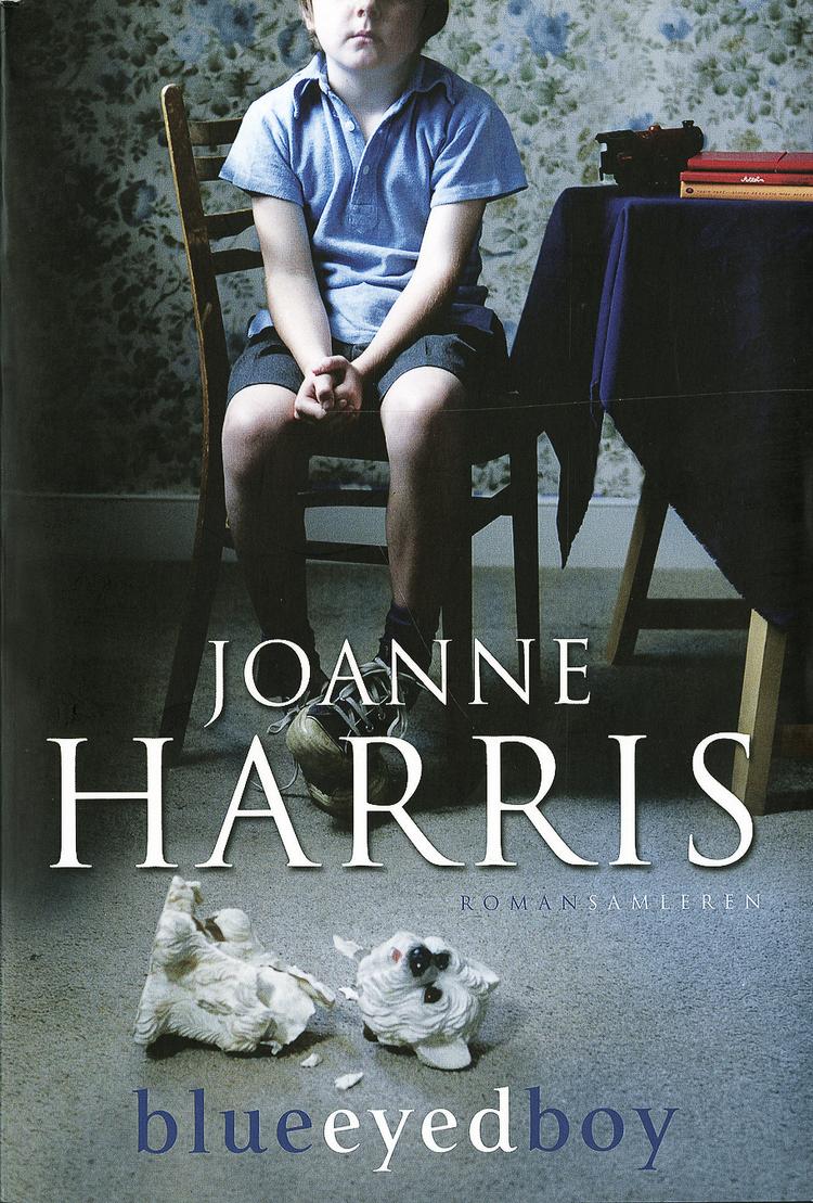 Blogroman. Joanne harris' spændingsroman er for kompakt konstrueret og ordrigt udført. 