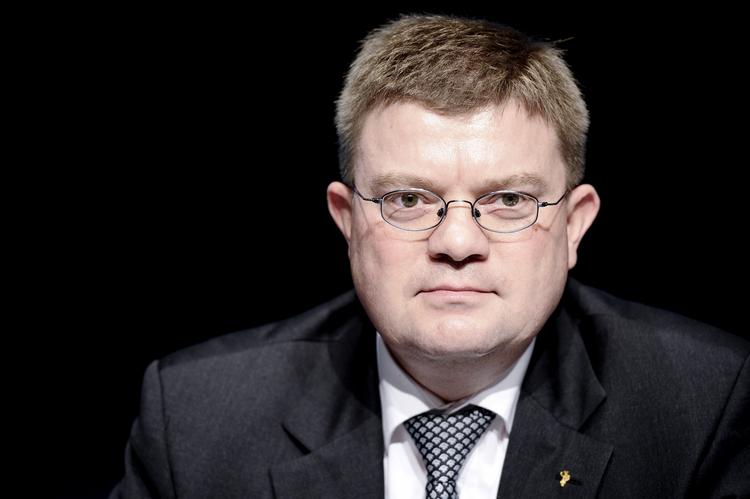 ANSVAR. Jørgen Brændstrup sagde selv op i Amagerbanken ved en ekstraordinær generalforsamling i november 2010. Samtidig blev det meste af Amagerbankens bestyrelse skiftet ud. 