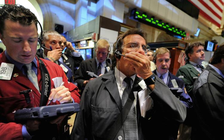 Fiasko. Finansmarkederne viser samme krisetegn, som da storbanken Lehman Brothers krakkede i 2008 og sendte verden ud i krise. Billedet er fra Wall Street, da krisen gik i gang. 