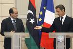 INTERNATIONALT. Mahmoud Jibril (tv) fra den nye regering i Libyen mødte i dag Frankrigs præsident Nicolas Sarkozy. 