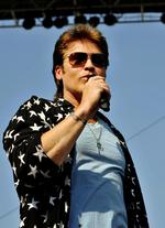 Patriot. På det seneste er Billy Ray Cyrus blevet mere politisk i sin sang. Her optræder han i Nashville tidligere på sommeren. 