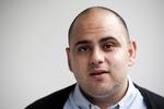 Debutant. Tarek Omar er aktuel med sit første skønlitterære værk. Novellesamlingen »MuhameDANEREN« udkommer i dag. 